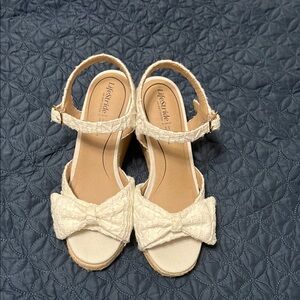 LifeStride Women's Cream Espadrille Sandals
